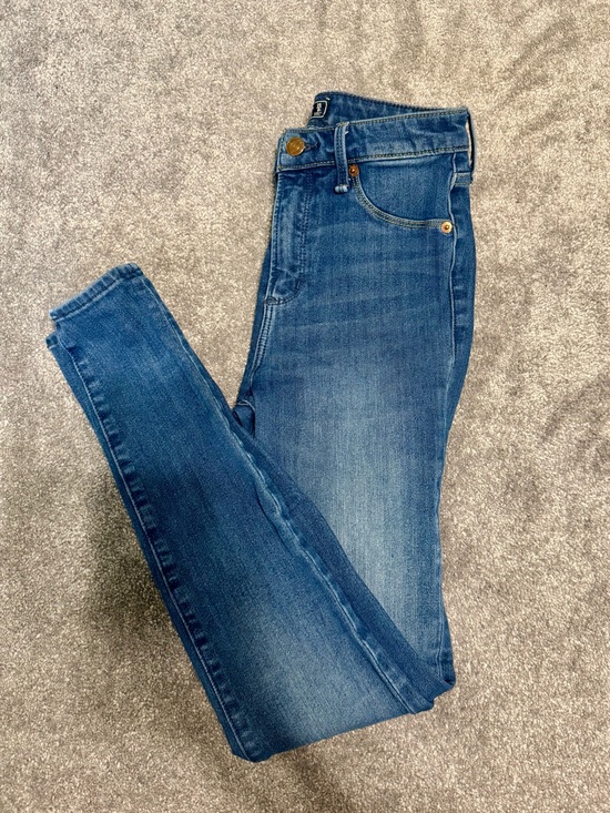 Abercrombie & Fitch Denim - Abercrombie & Fitch Women's Medium Blue Skinny Jeans